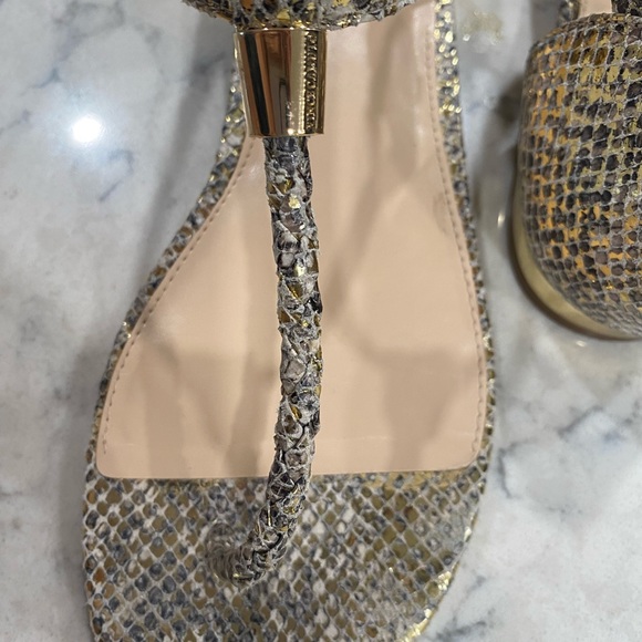 Vince Camuto metallic silver snakeskin print leather T-strap flat sandals. - Picture 7 of 16